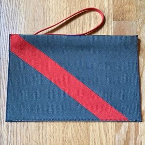 Rothy’s The Essential Pouch in sage green